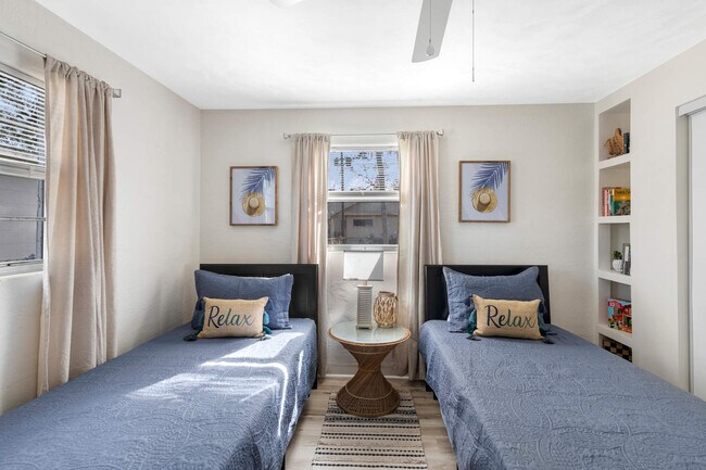 Building Photo - 631 Calhoun St