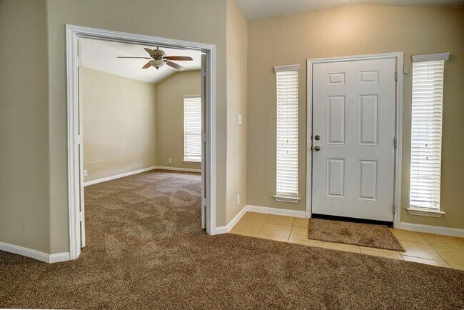 Building Photo - 319 Wildcat Dr