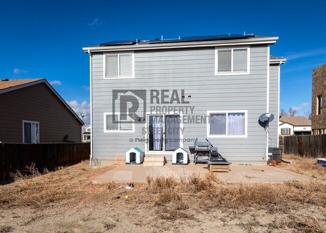 Building Photo - 2214 Cowhand Pl