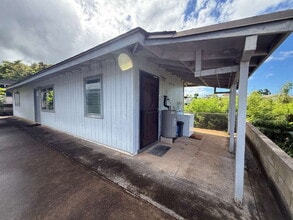 Building Photo - Cozy Detached 1BR/1BA Cottage in Pearl City – Private, Convenient, and Comfortable