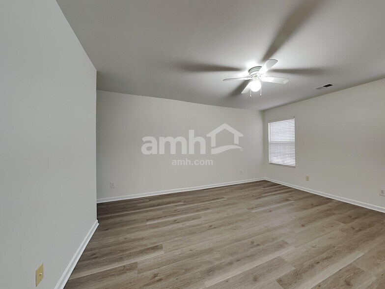 Building Photo - 5 Silverbrook Ct