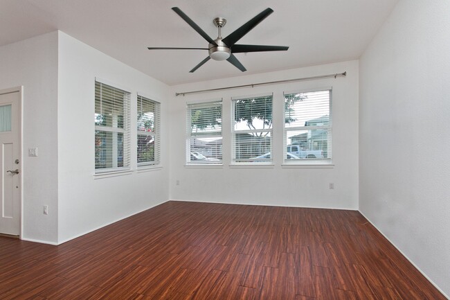 Building Photo - Pet friendly 3/2.5/2 In the heart of Kapolei