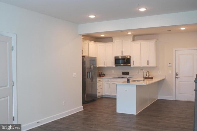 Building Photo - 10417 Ratcliffe Trl