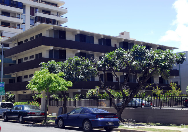 Building Photo - Dori Apartments
