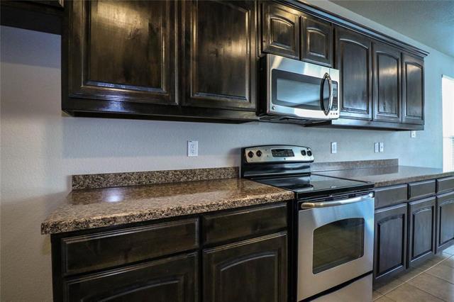Building Photo - 4709 Sleepy Meadows Dr