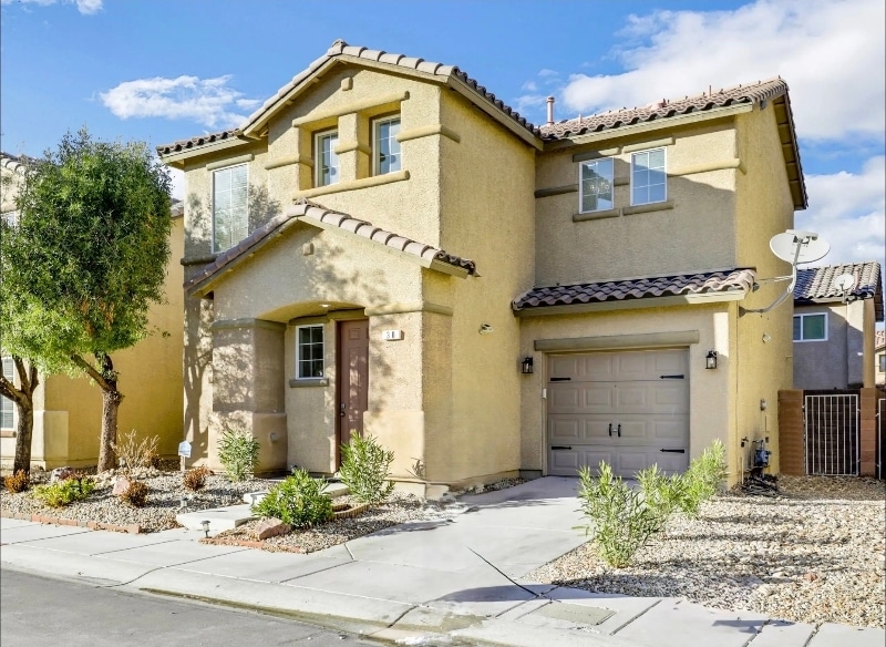 Primary Photo - 30 Dovewood Ave