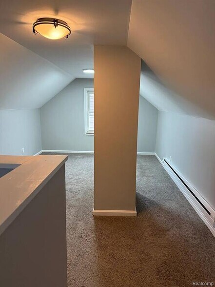 Building Photo - 28243 Schram St