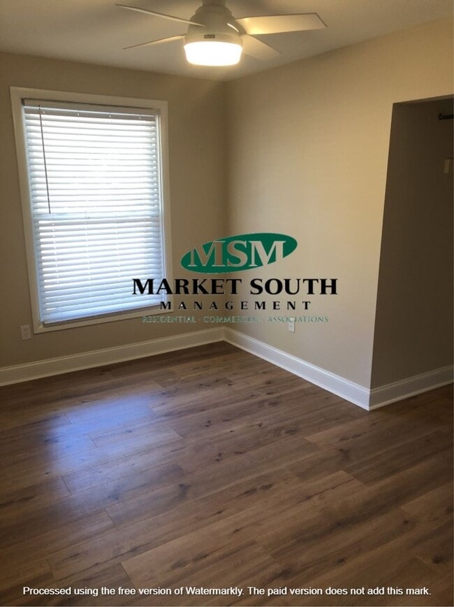 Building Photo - NEWLY RENOVATED SPACIOUS HOME