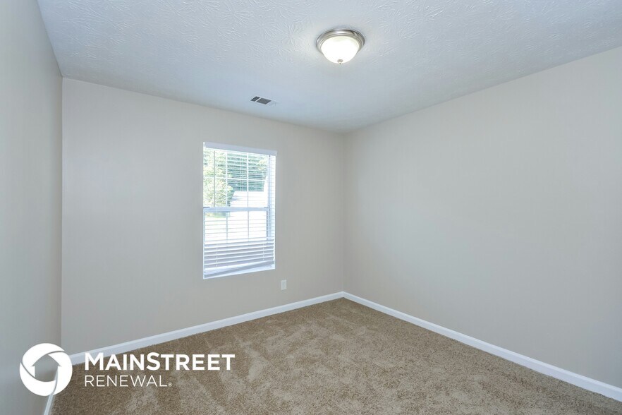 Building Photo - 634 Ridge Way