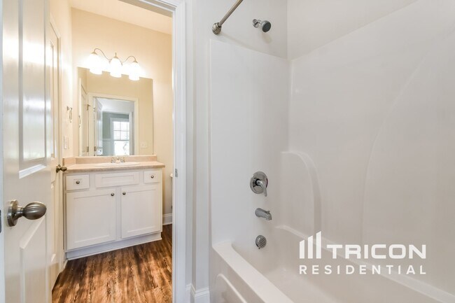 Building Photo - 4094 Evelyn View Ct