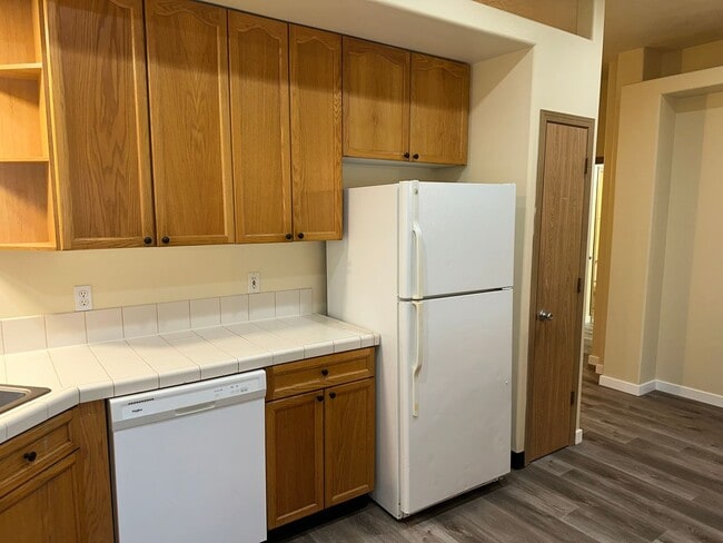 Building Photo - Francis Avenue