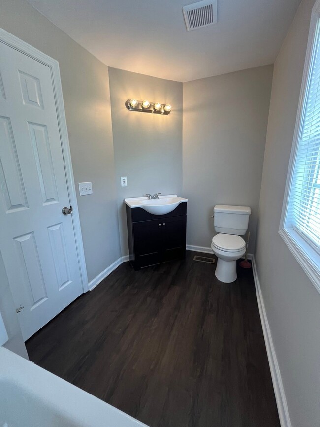 Building Photo - 314 Snowden Dr