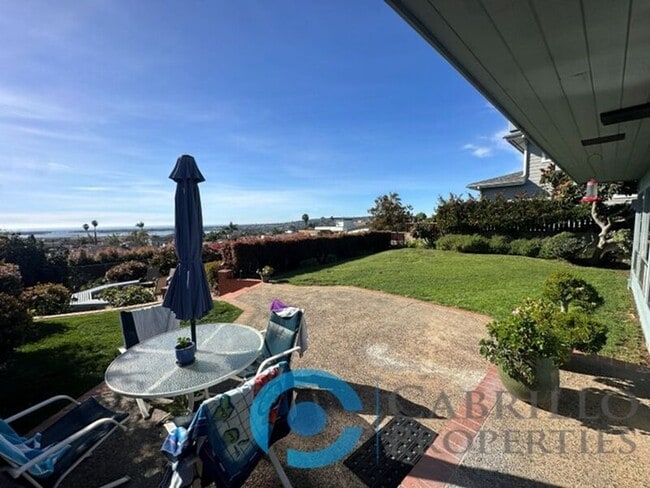 Building Photo - 2620 Deerpark Dr