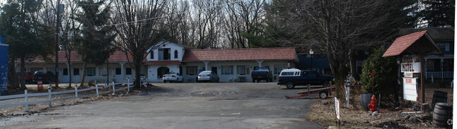 Primary Photo - Dedell's Motel Rentals