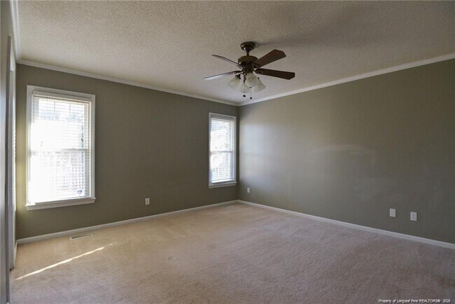 Building Photo - 6913 Pine Creek Ct