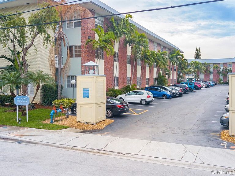 Off Street parking - 2426 SE 17th St