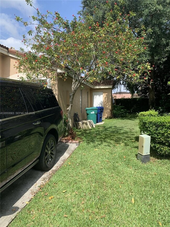 Building Photo - 9720 SW 164th Ave