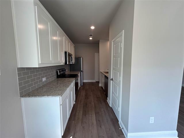 Building Photo - 2041 Layla Dr