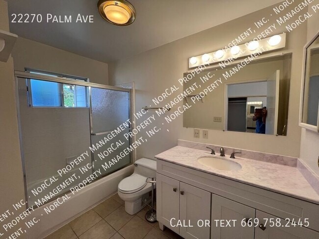 Building Photo - 22270 Palm Ave