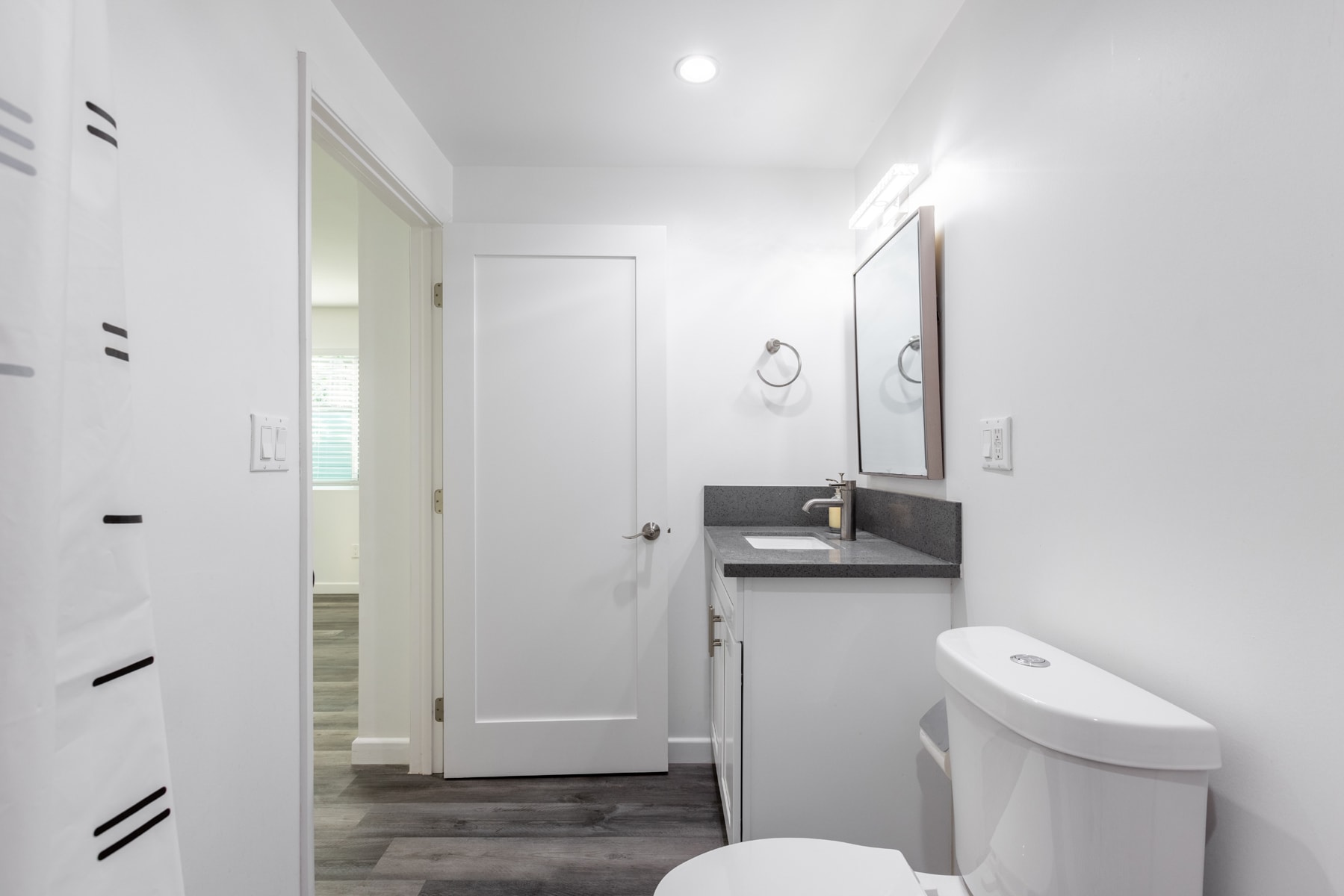 Building Photo - 1102 Centinela Ave