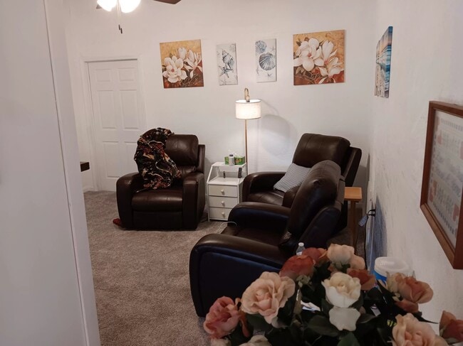 Building Photo - 206 2nd St NW