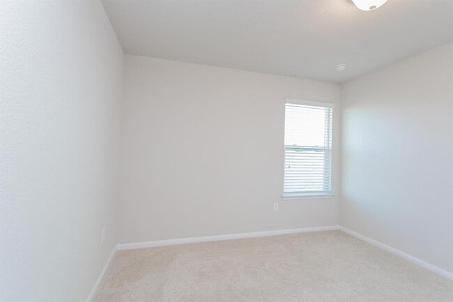 Building Photo - 10407 Hatton Ln