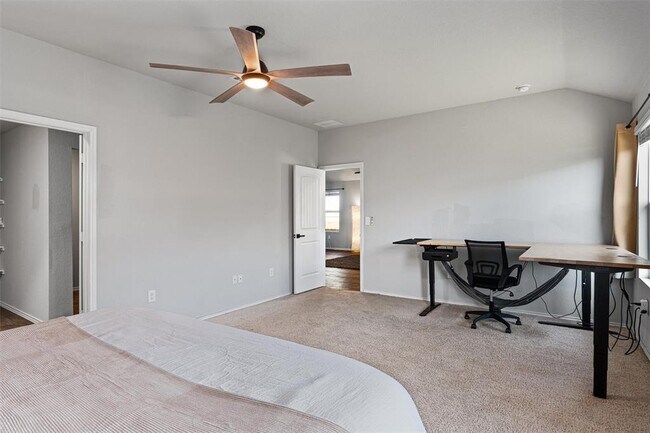 Building Photo - 6021 Roderick Dr