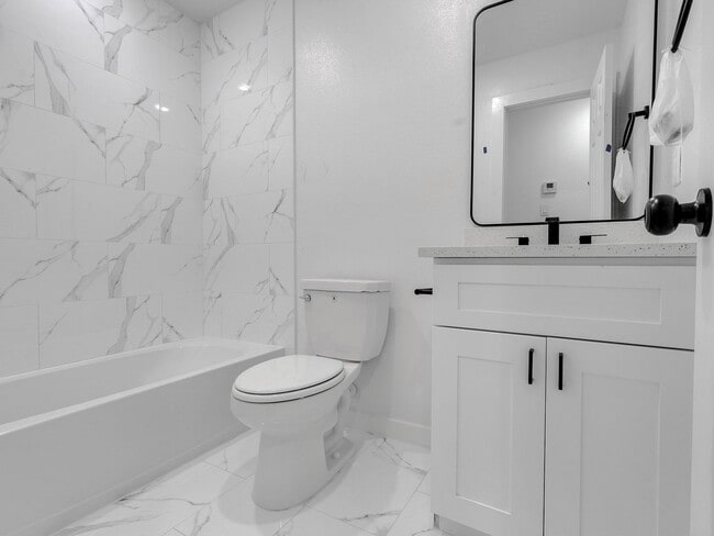 Building Photo - Brand New 3-Bedroom Duplex in Houston