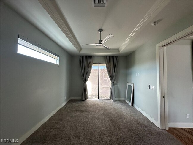 Building Photo - 4402 Chiquita Blvd S