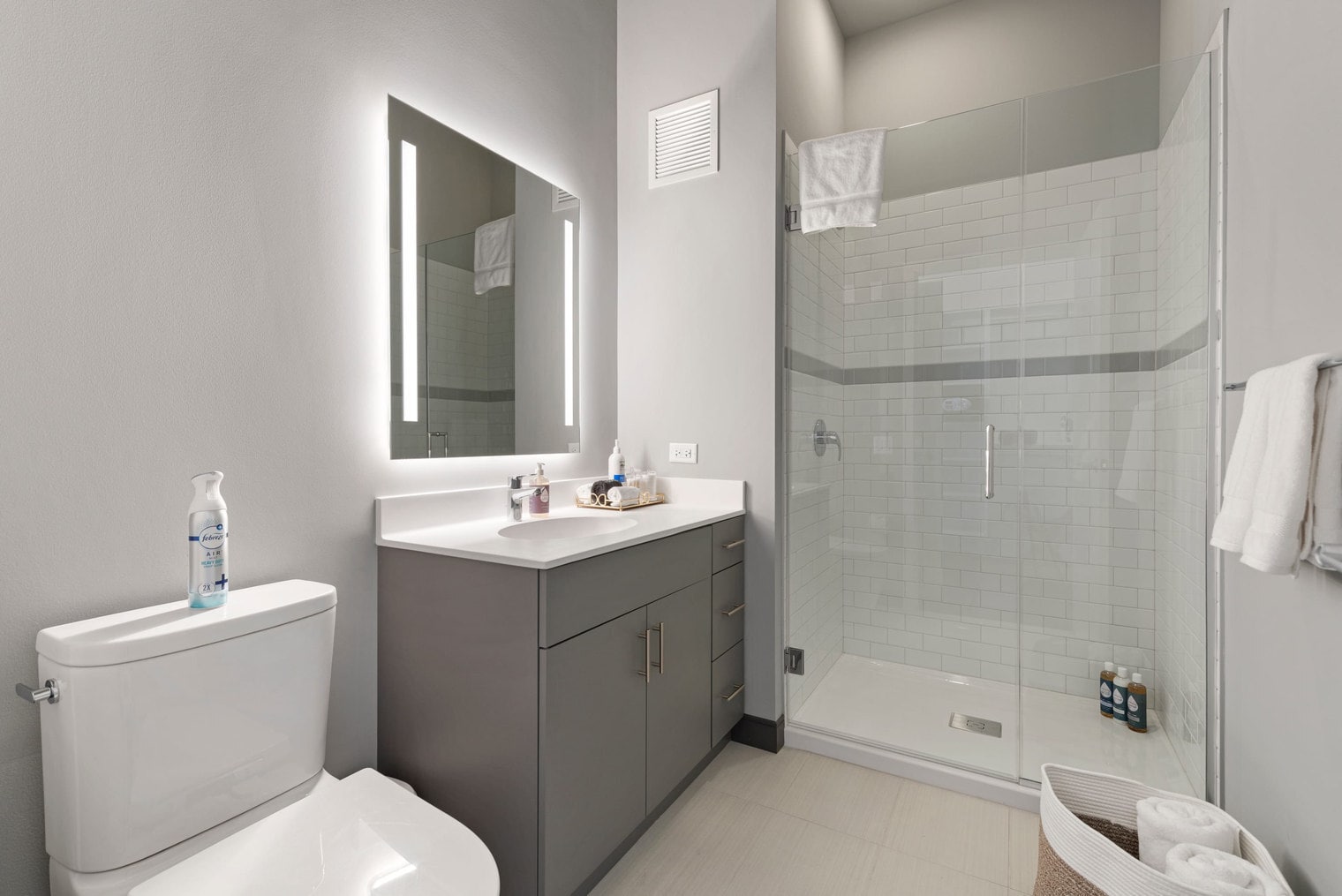 Building Photo - 1314 W Randolph St