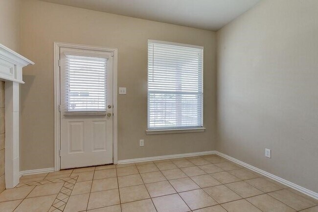 Building Photo - 11949 Grizzly Bear Dr
