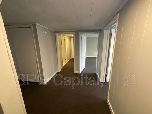 Building Photo - 218 N Pitt St