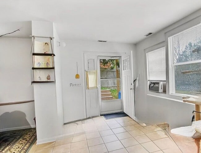 Building Photo - 1507 Slaterville Rd