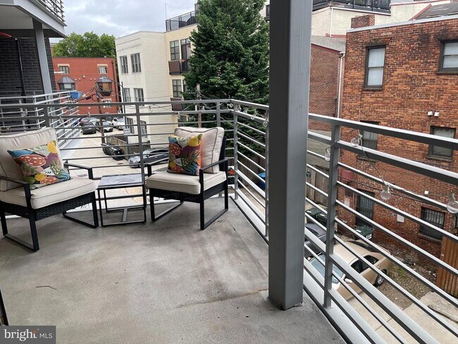 Building Photo - 1311 13th St NW