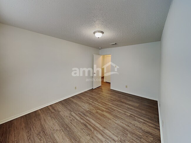 Building Photo - 8447 Mannington Pl