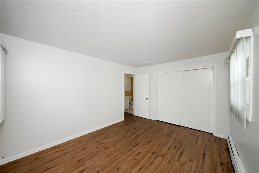 Building Photo - 126 W Washington St