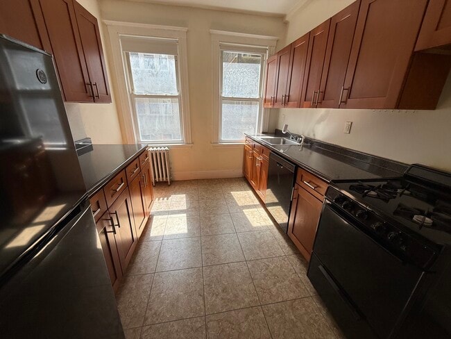 Building Photo - 1669 Commonwealth Ave