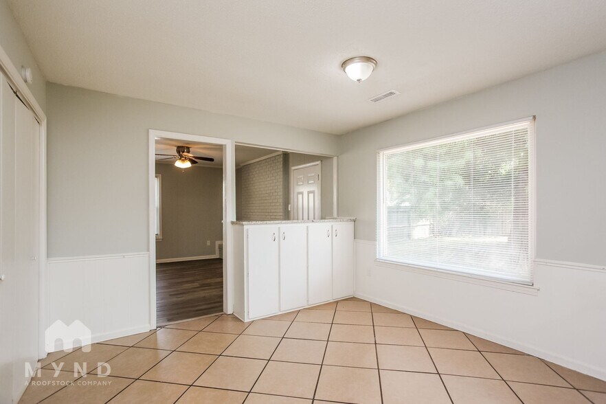 Building Photo - 3814 Silver Chalice Dr