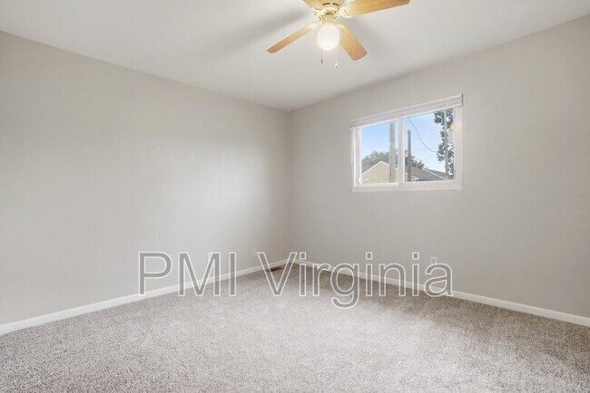 Building Photo - 4209 Dunning Rd