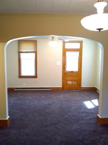 Building Photo - 1227 Pulaski Ave