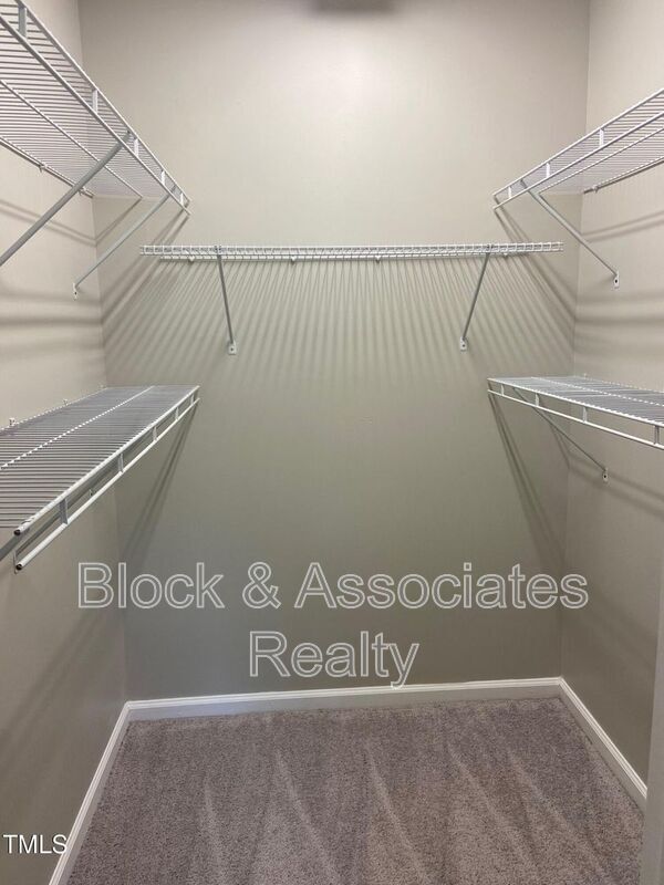 Building Photo - 116 Archdale Dr
