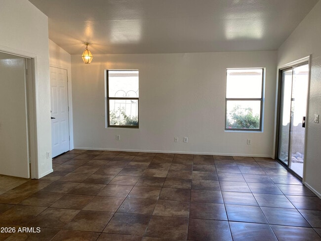 Building Photo - 24035 N Desert Dr
