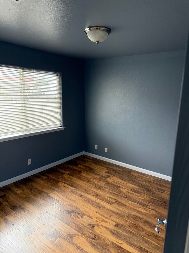 Building Photo - 2716 Main St