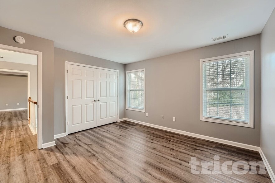 Building Photo - 3890 Brentview Pl NW