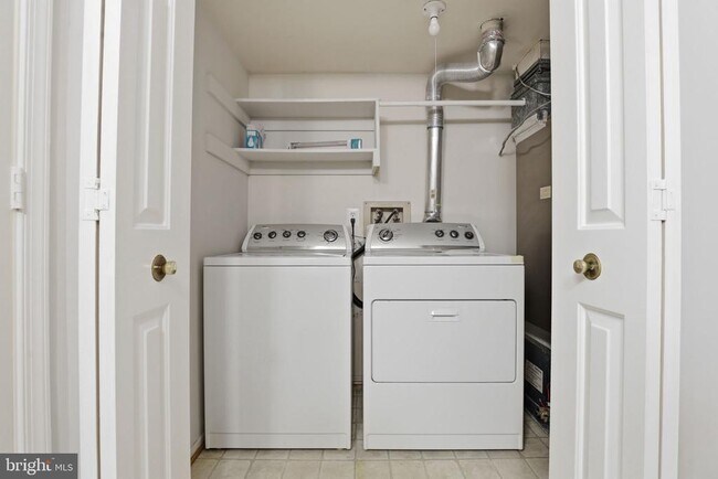 Building Photo - 119 Fort Evans Rd SE