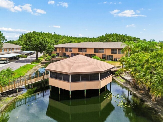 Building Photo - 14635 Par Club Cir