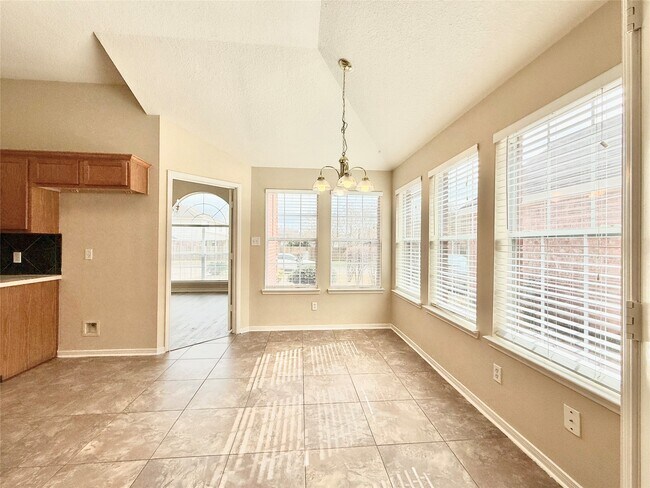 Building Photo - 25335 Rayford Crest Dr