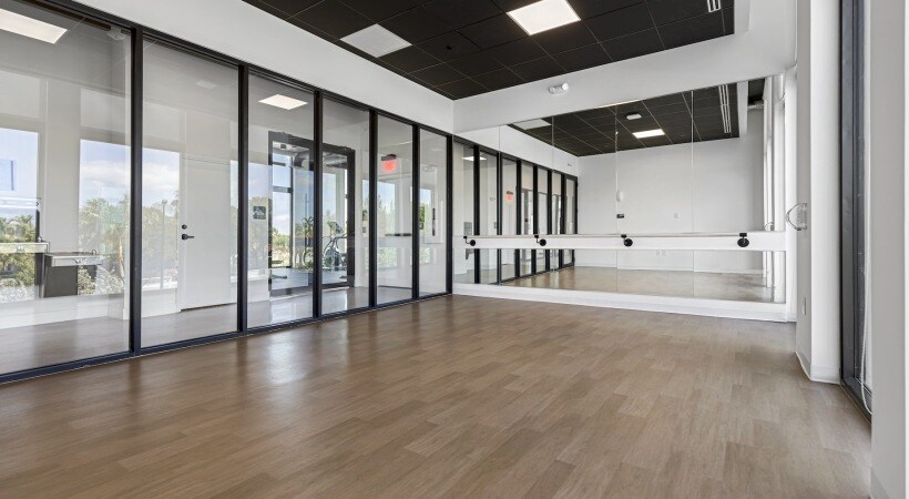 Building Photo - 2025 NW 206th St