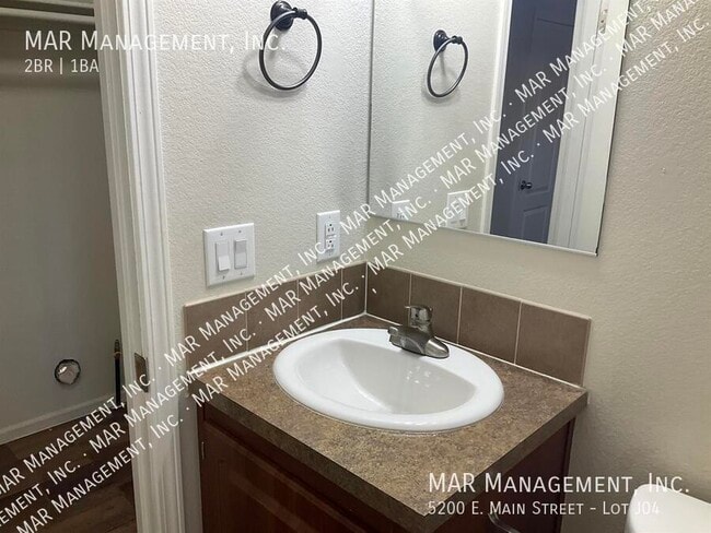 Building Photo - 5200 E Main St