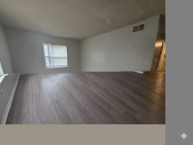 Building Photo - Win a 55 Inch TV! $99 Move In Special! 2BR in Norman! W/D Hook Ups!